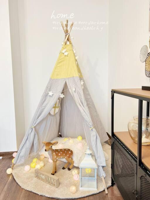 Erkel Fairy Home Boedapest Buitenkant foto